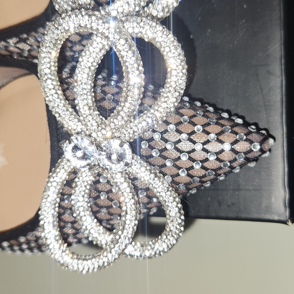 Women's Fashionable & Bold Colored Snake Print Flat Sandals Size 7 - Picture 2 of 4